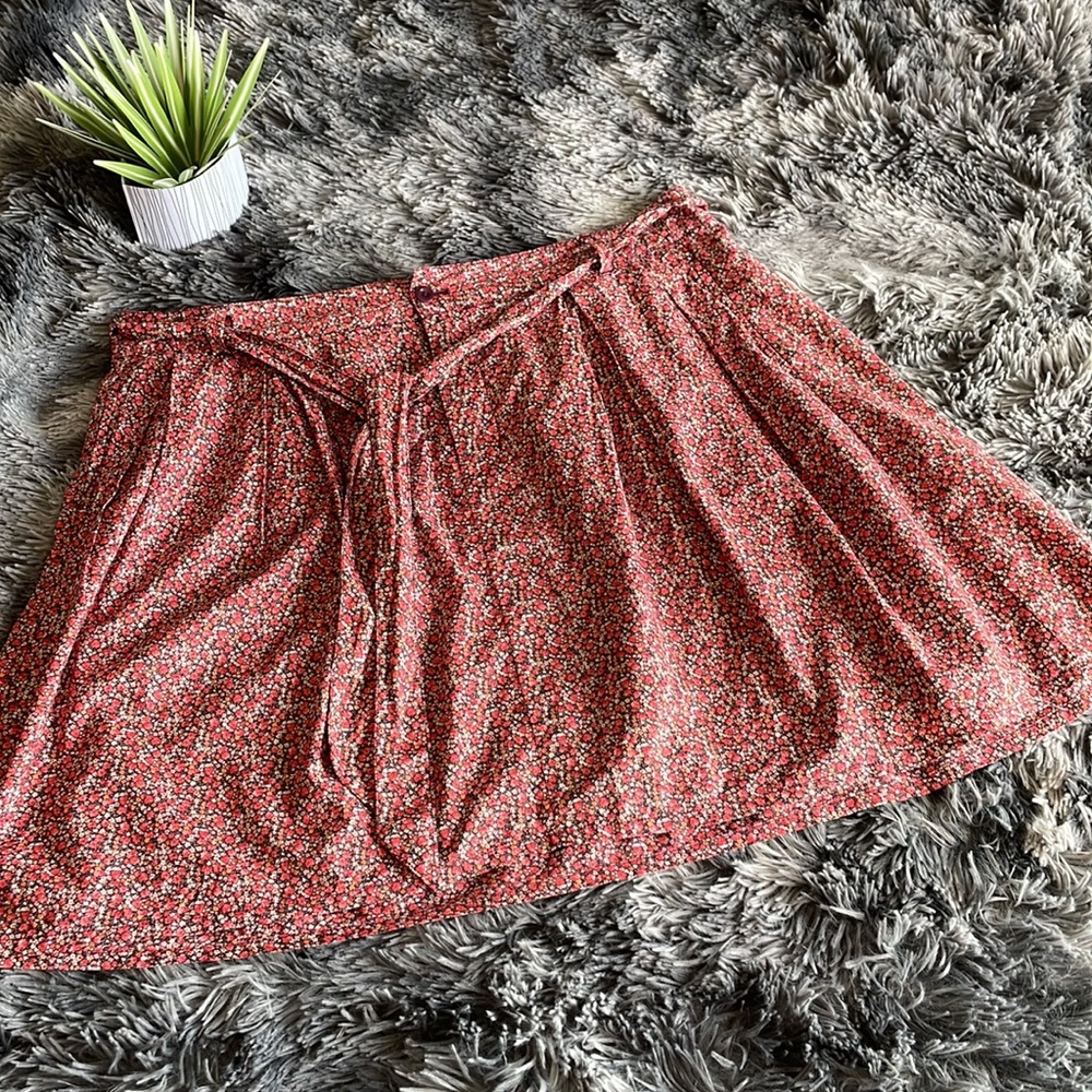 Gap size 14, old school GAP floral skirt with button fly, belt and pockets